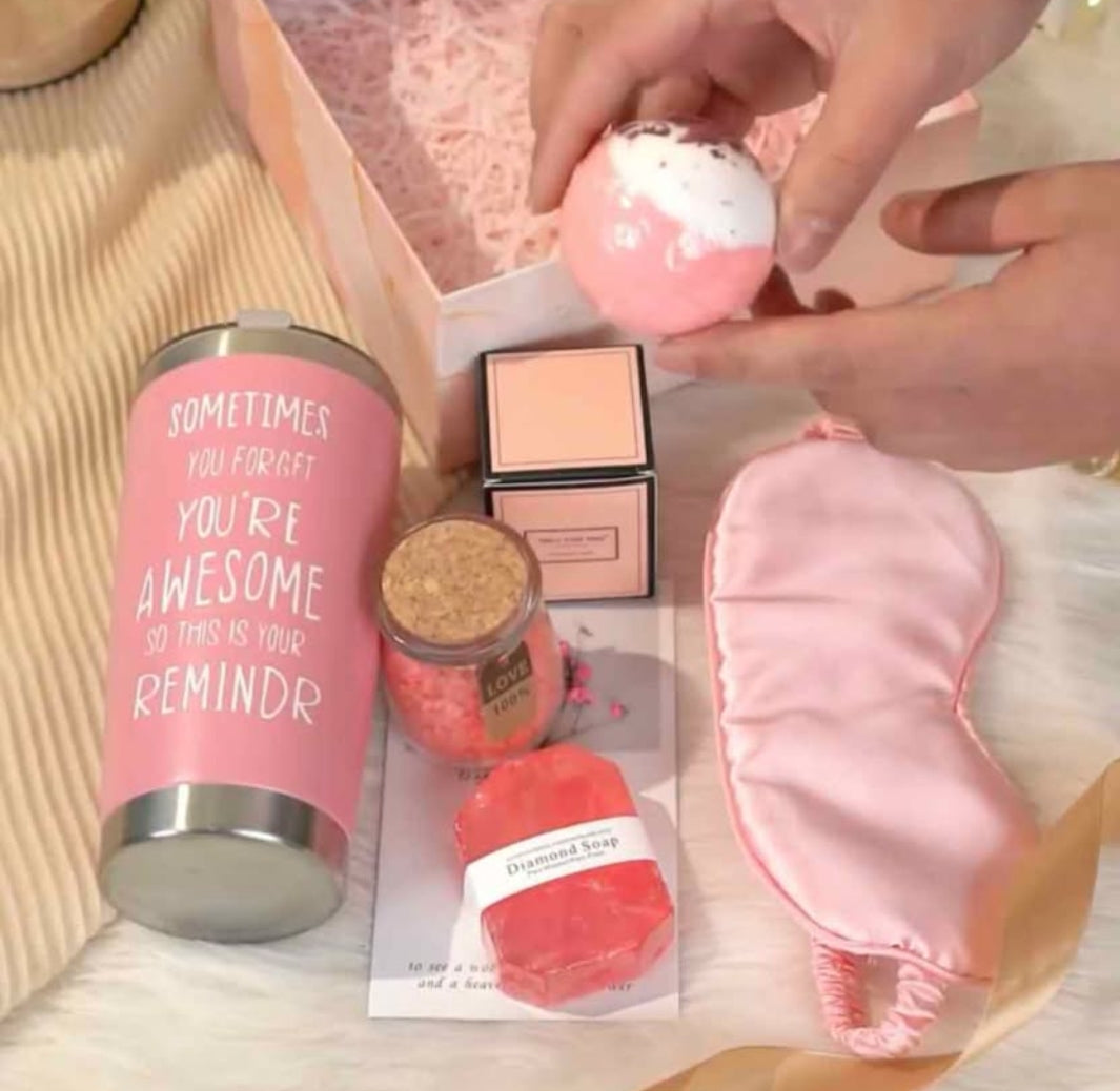 Spa Luxury Self Care Gift Set Valentines Day OEM Mother's Day Bath Bomb Wedding Gift Set